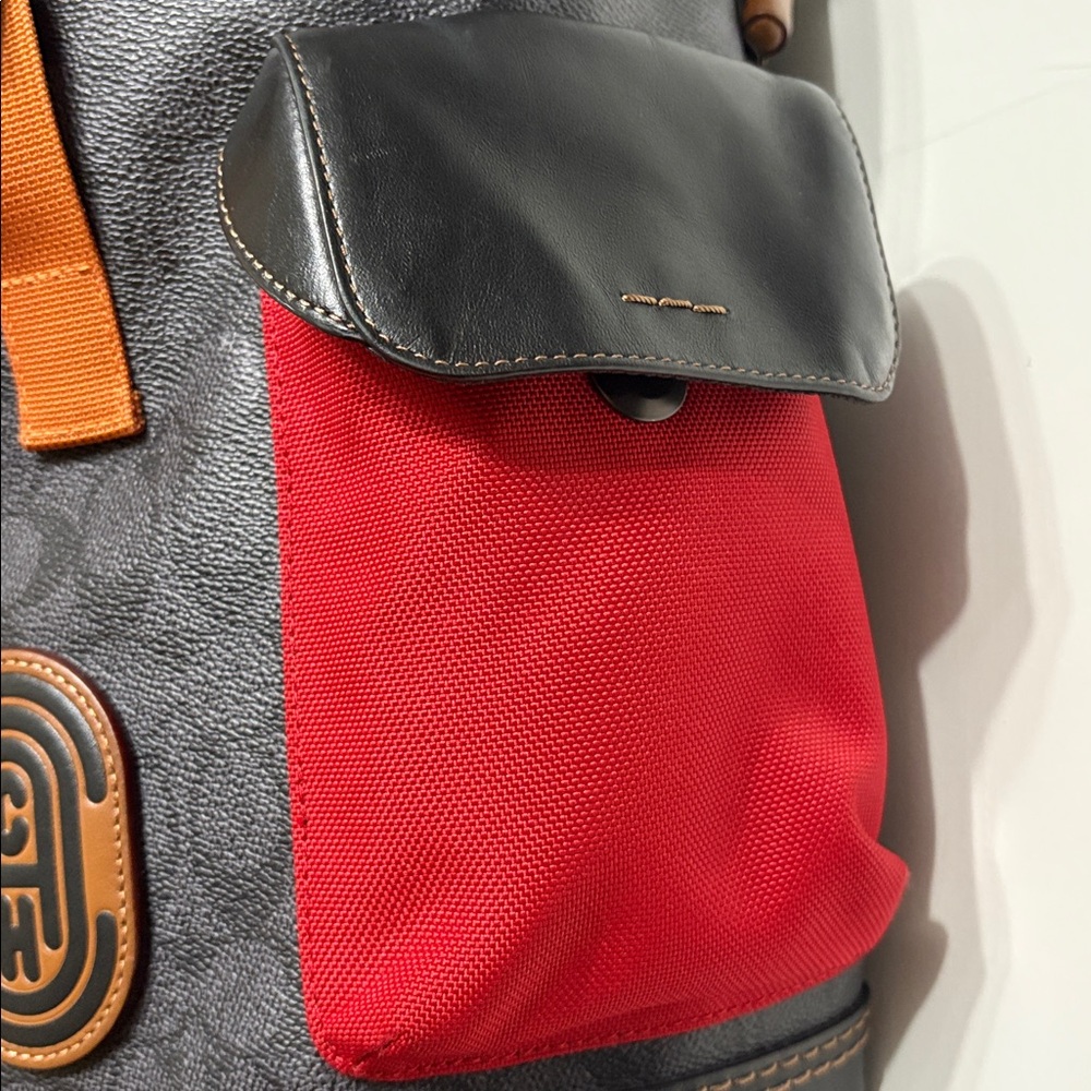 Coach Rivington Backpack In Signature Canvas With Coach Patch - Picture 3 of 16